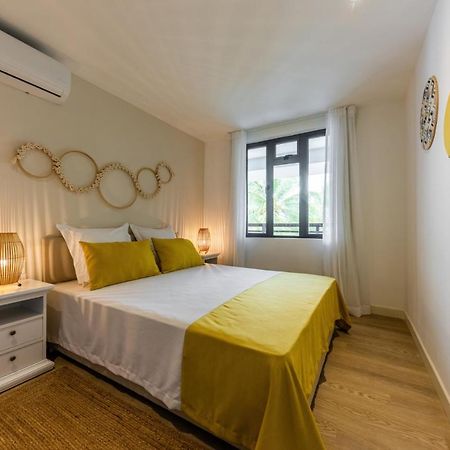 Les Cerisiers Beach Residence, Cosy And Modern 3 Bedroom Apartment Located 50 Metres From The Beach And From All Amenities And Restaurants On The Coastal Road Flic en Flac Екстер'єр фото