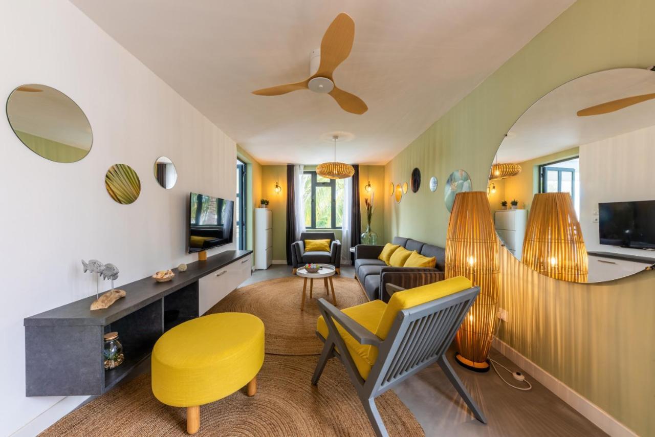 Les Cerisiers Beach Residence, Cosy And Modern 3 Bedroom Apartment Located 50 Metres From The Beach And From All Amenities And Restaurants On The Coastal Road Flic en Flac Екстер'єр фото