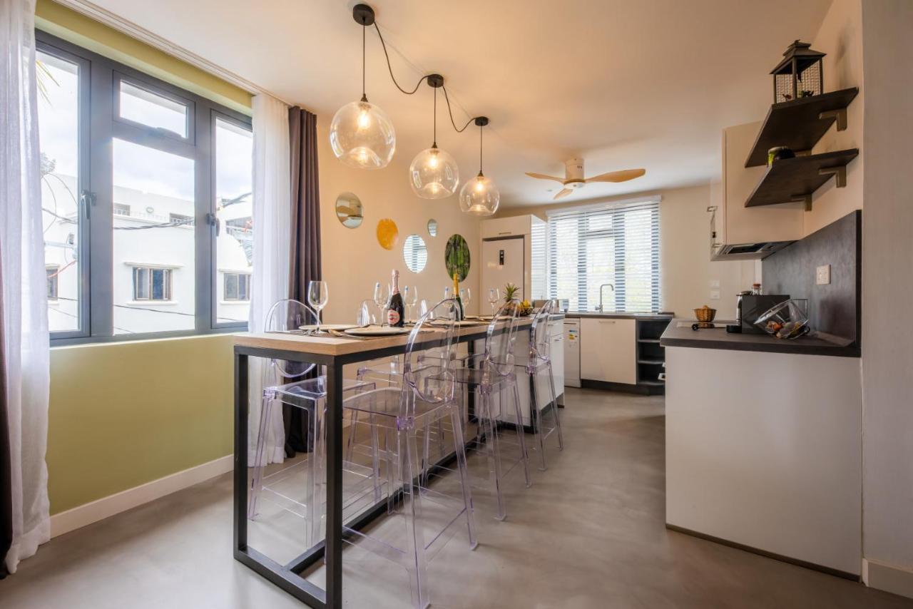Les Cerisiers Beach Residence, Cosy And Modern 3 Bedroom Apartment Located 50 Metres From The Beach And From All Amenities And Restaurants On The Coastal Road Flic en Flac Екстер'єр фото