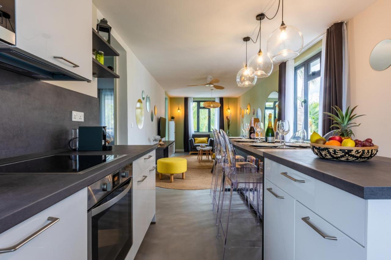 Les Cerisiers Beach Residence, Cosy And Modern 3 Bedroom Apartment Located 50 Metres From The Beach And From All Amenities And Restaurants On The Coastal Road Flic en Flac Екстер'єр фото