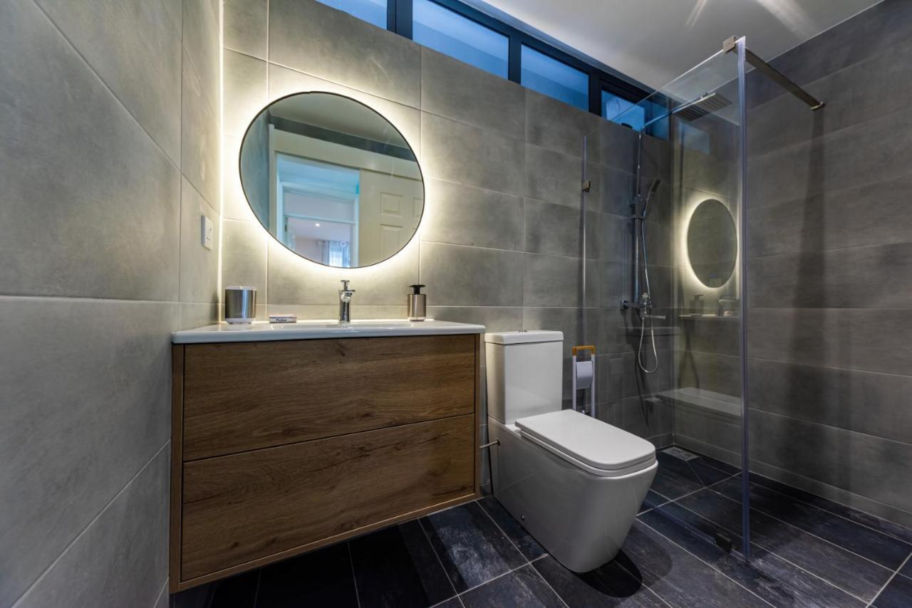 Les Cerisiers Beach Residence, Cosy And Modern 3 Bedroom Apartment Located 50 Metres From The Beach And From All Amenities And Restaurants On The Coastal Road Flic en Flac Екстер'єр фото