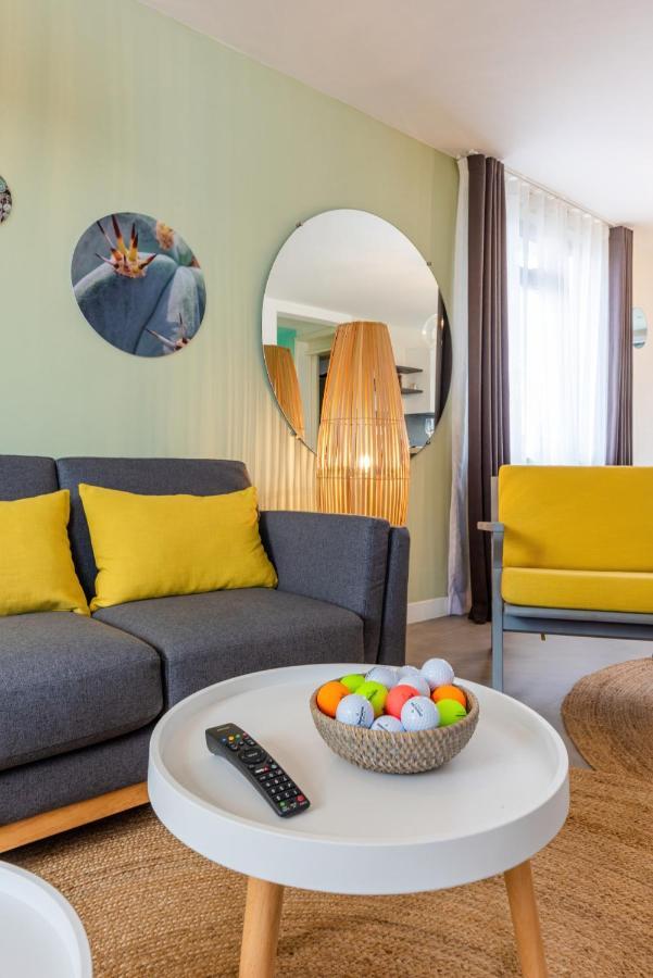 Les Cerisiers Beach Residence, Cosy And Modern 3 Bedroom Apartment Located 50 Metres From The Beach And From All Amenities And Restaurants On The Coastal Road Flic en Flac Екстер'єр фото