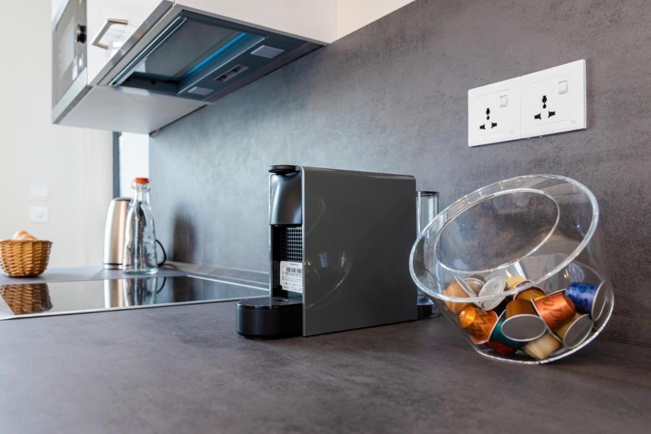Les Cerisiers Beach Residence, Cosy And Modern 3 Bedroom Apartment Located 50 Metres From The Beach And From All Amenities And Restaurants On The Coastal Road Flic en Flac Екстер'єр фото